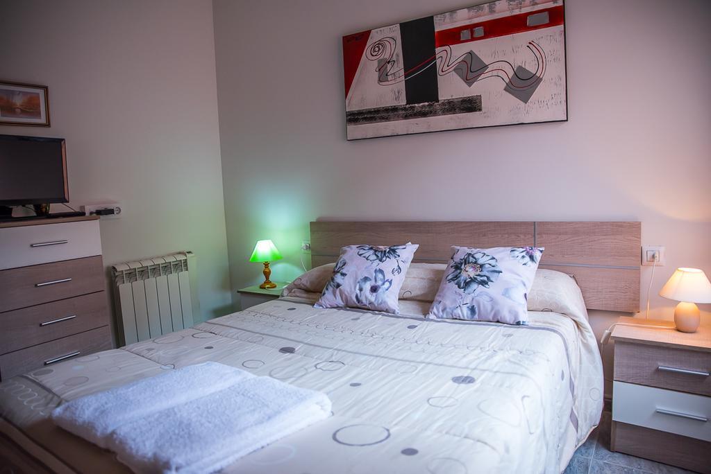 Apartamento Rincon Del Salvador 2 Plasencia Ngoại thất bức ảnh