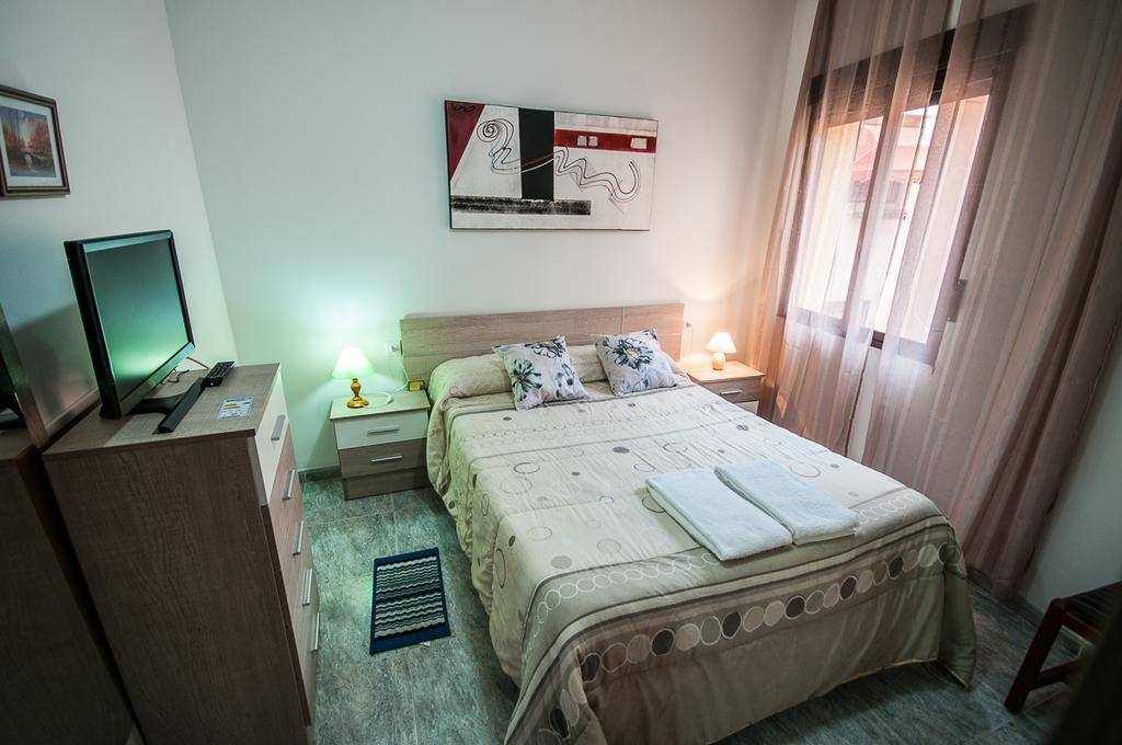 Apartamento Rincon Del Salvador 2 Plasencia Ngoại thất bức ảnh